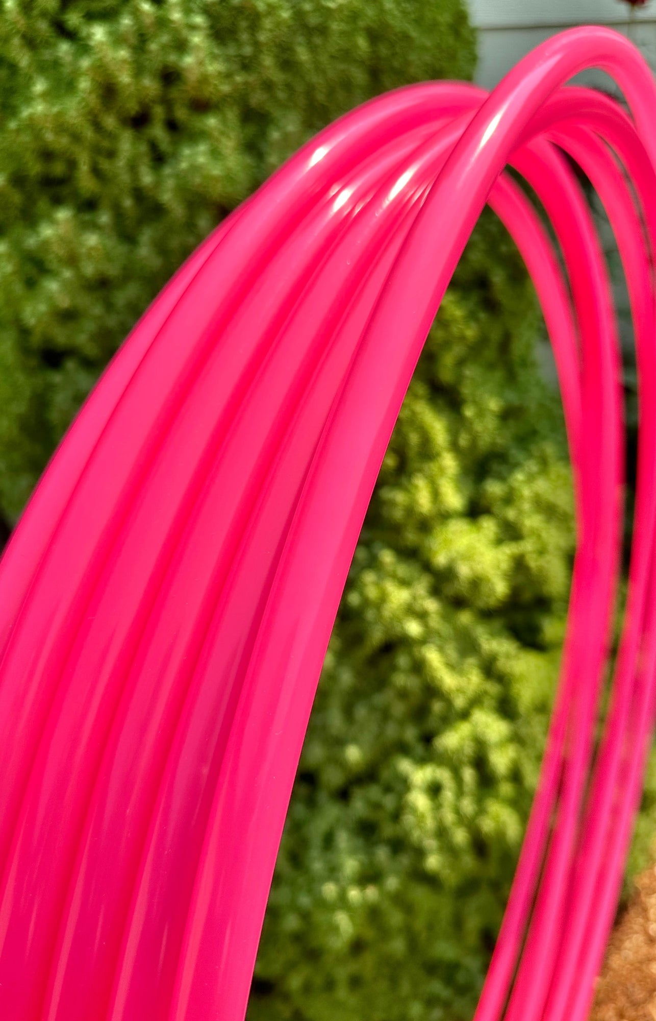 5/8 Hot Bubblegum Gloss Colored Polypro Hoops